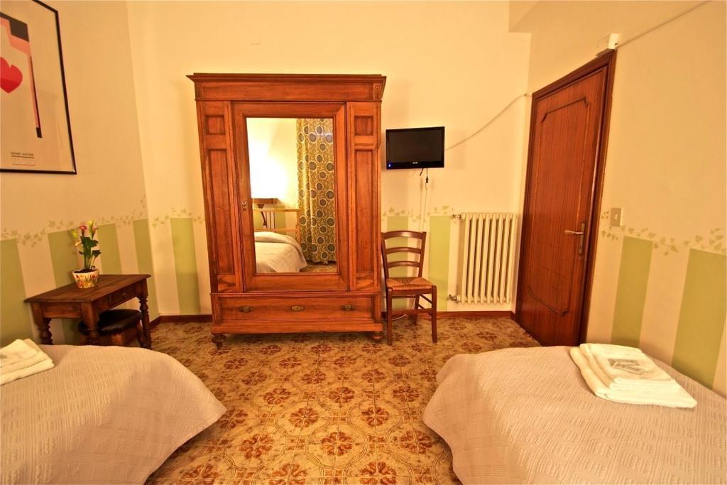 Affittacamere La Casa Di Elide Arezzo Zimmer foto